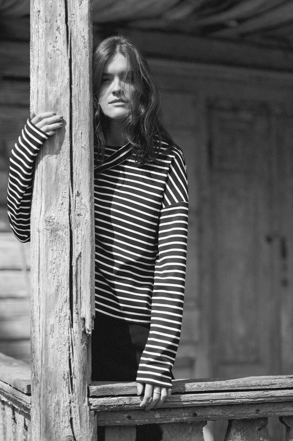 STRIPE TOP WITH EXTRA LONG SLEEVES